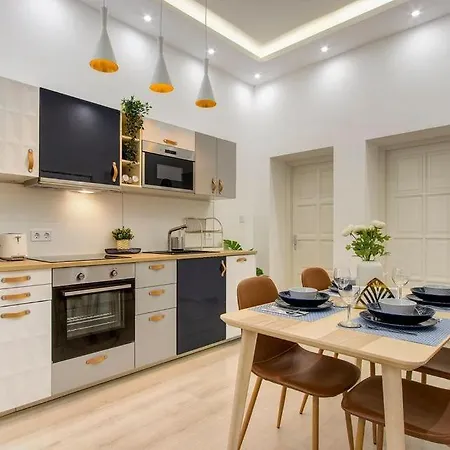 Emerald Residency 4Br-2Ba Апартаменты Будапешт